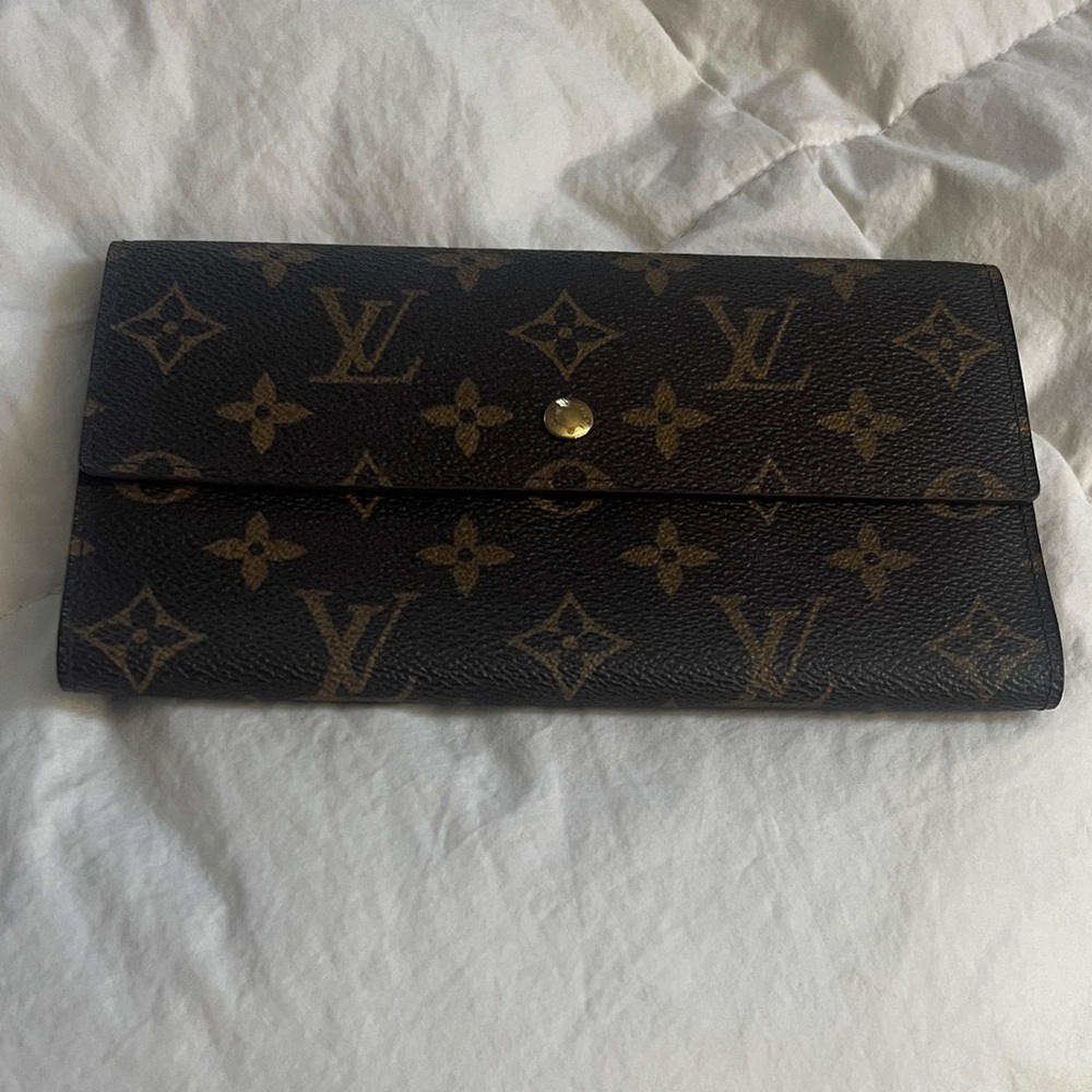 Louis Vuitton Black and Brown Monogram Clutch/Trifold Wallet.